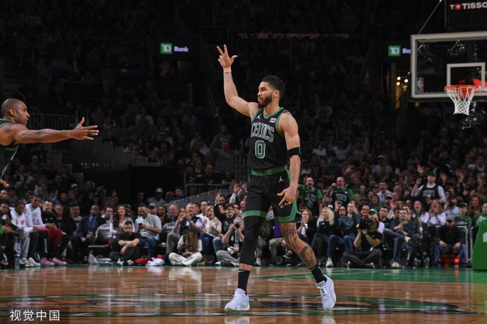 新帅首胜！伊尔迪兹社媒：开心用进球作贡献！让我们继续当前势头.