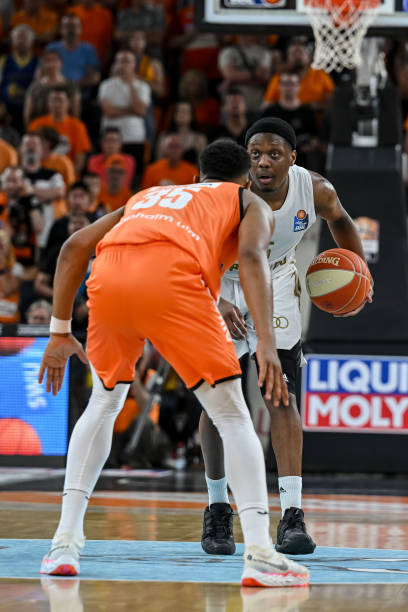 刻锁住对手 刻锁住对手