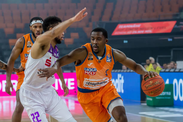 与此同时 与此同时