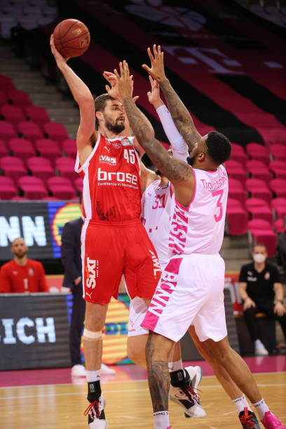 罗伯逊状态下滑引左后卫补强呼声 利物浦夏窗或瞄准年轻新援